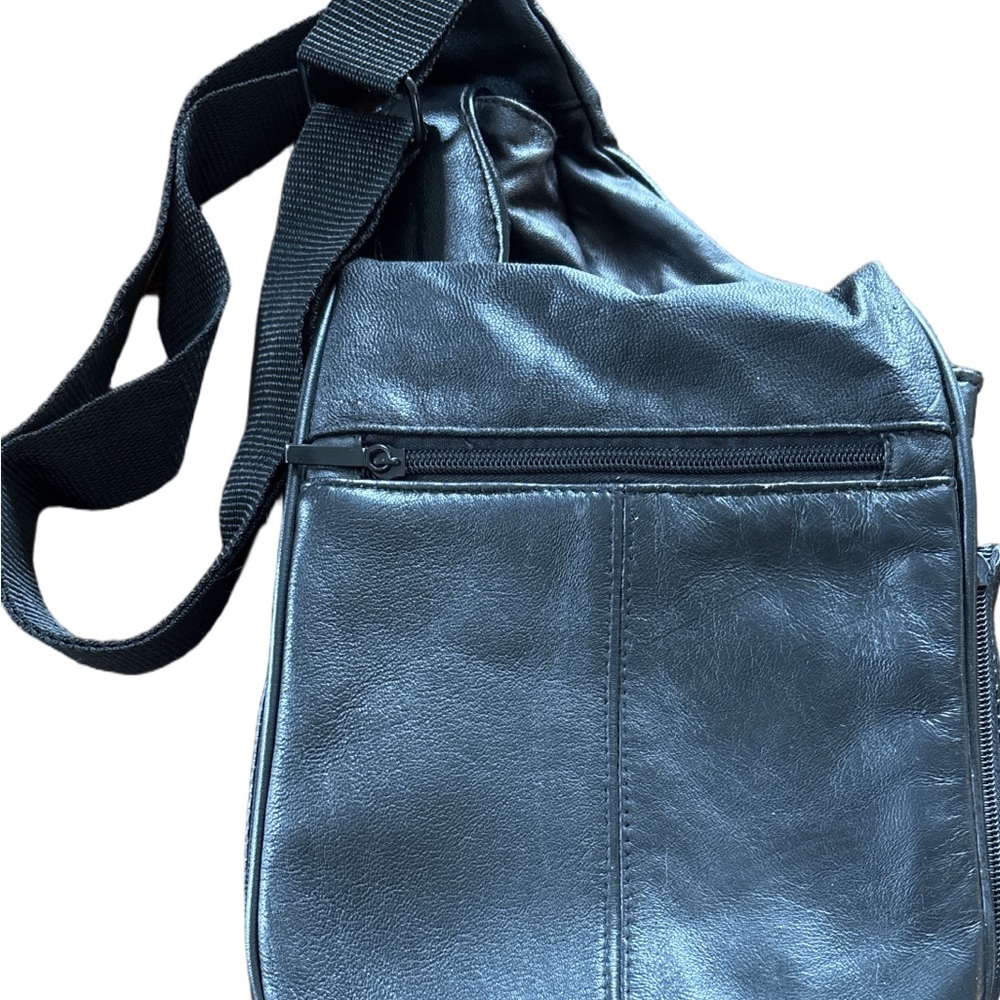 Buxton Black Leather Men's/Women’s Messenger Bag